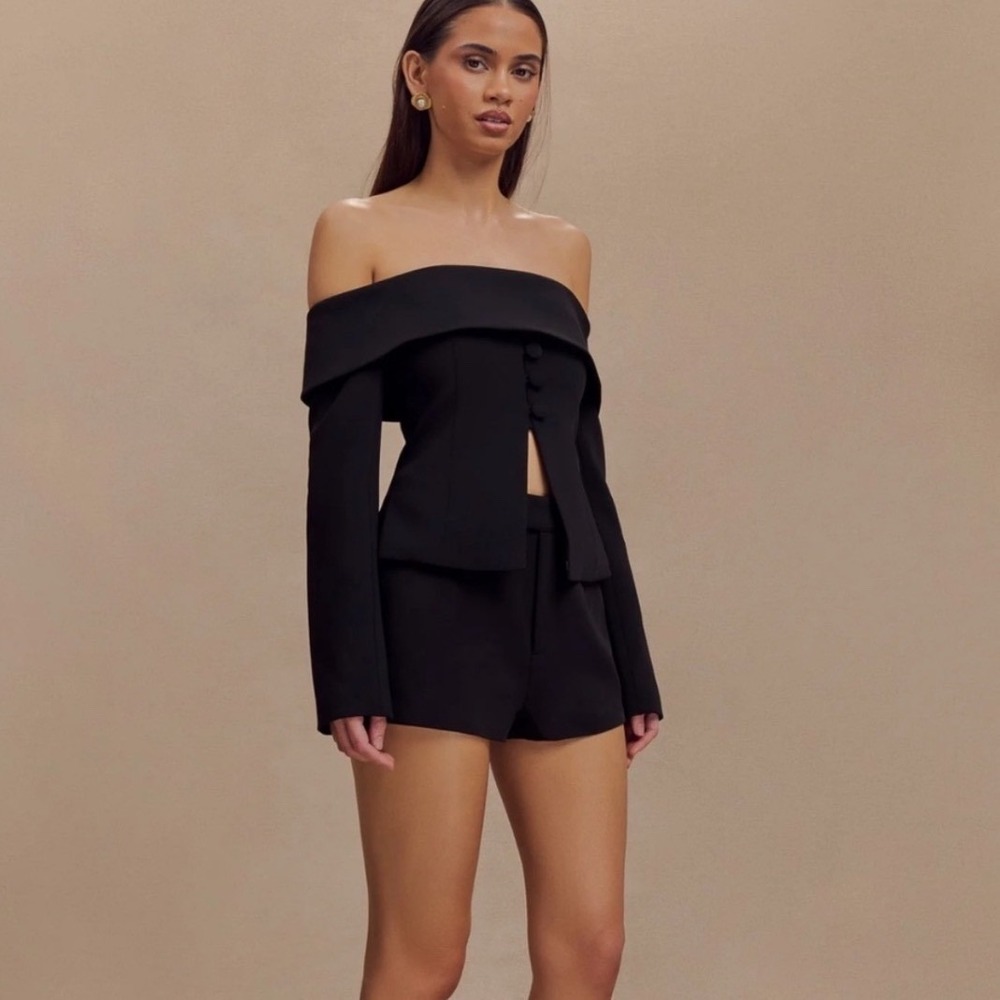 Meshki Celene Off the Shoulder Jacket Top Shirt Blouse Size Medium Black NWT